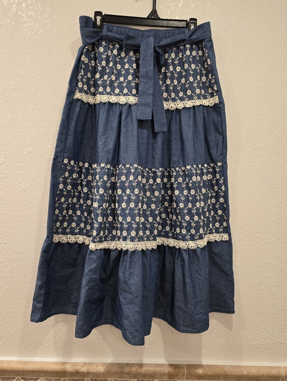 Alice Blue floral embroidered tiered maxi skirt Blue White L - Picture 2 of 5